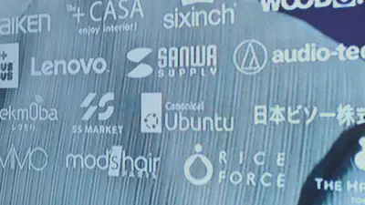Ubuntuのロゴも美術協力の一覧の中に